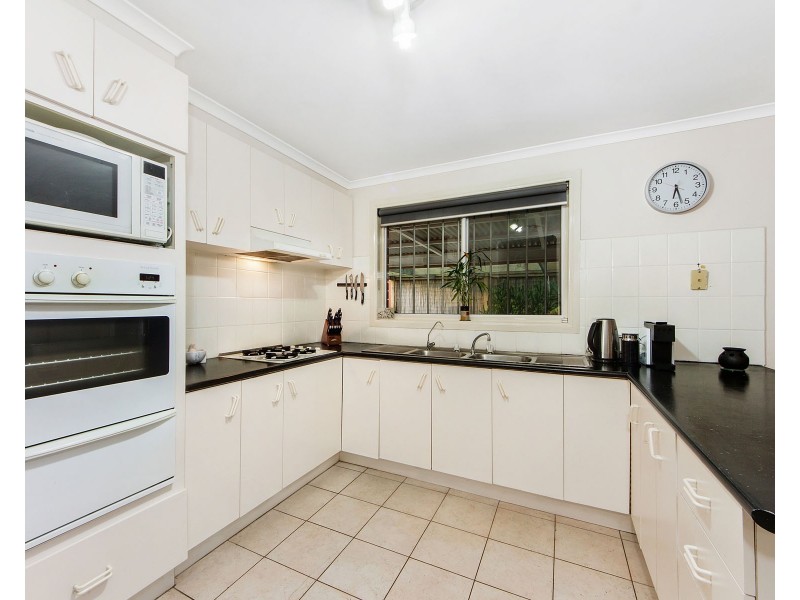 9 Pollock Court, Delahey VIC 3037
