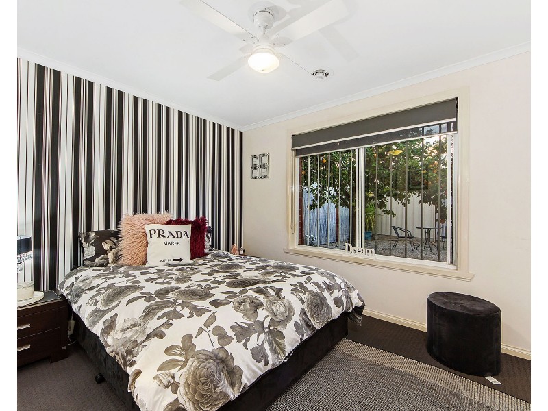 9 Pollock Court, Delahey VIC 3037