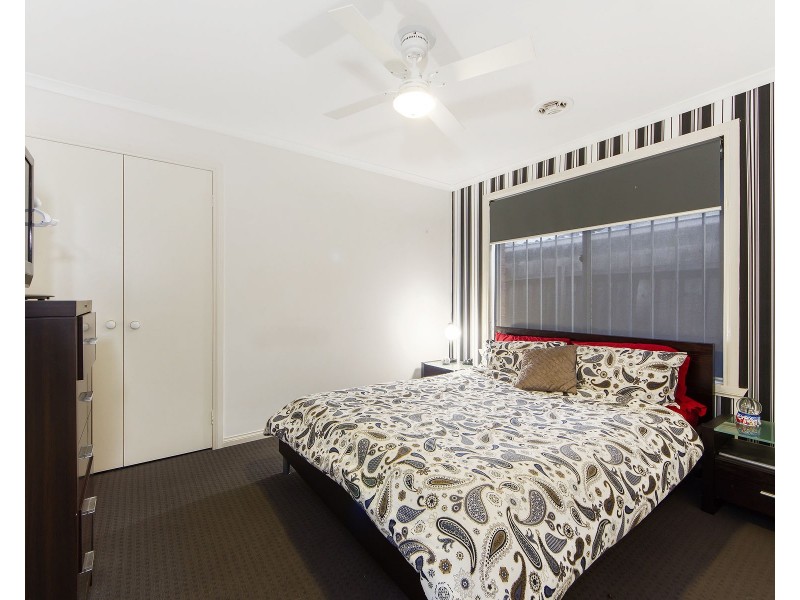 9 Pollock Court, Delahey VIC 3037