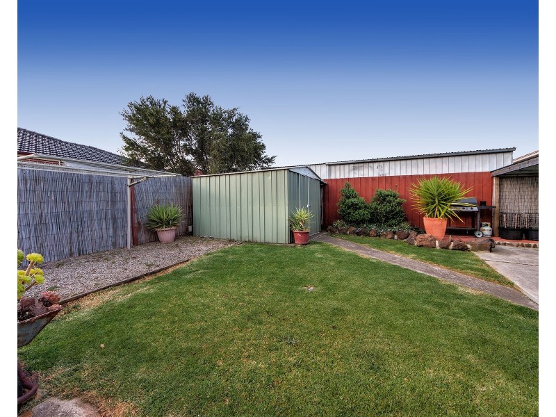 9 Pollock Court, Delahey VIC 3037