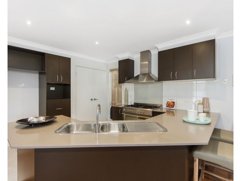 9 Manny Paul Circuit, Burnside Heights VIC 3023