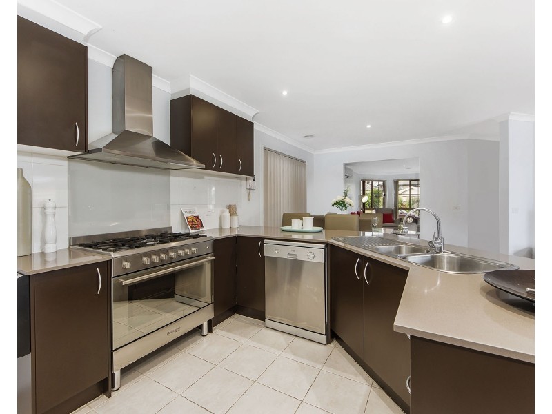 9 Manny Paul Circuit, Burnside Heights VIC 3023