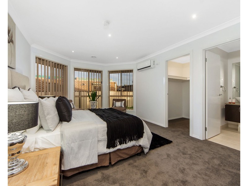 9 Manny Paul Circuit, Burnside Heights VIC 3023