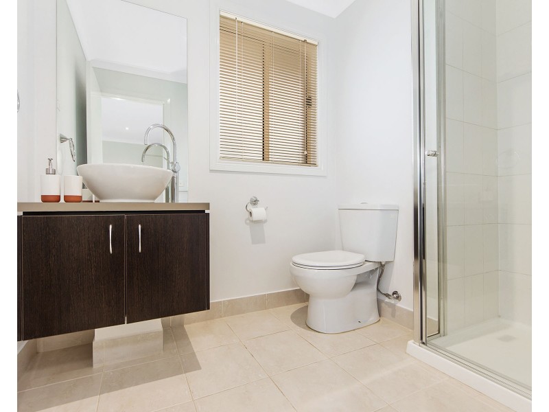 9 Manny Paul Circuit, Burnside Heights VIC 3023