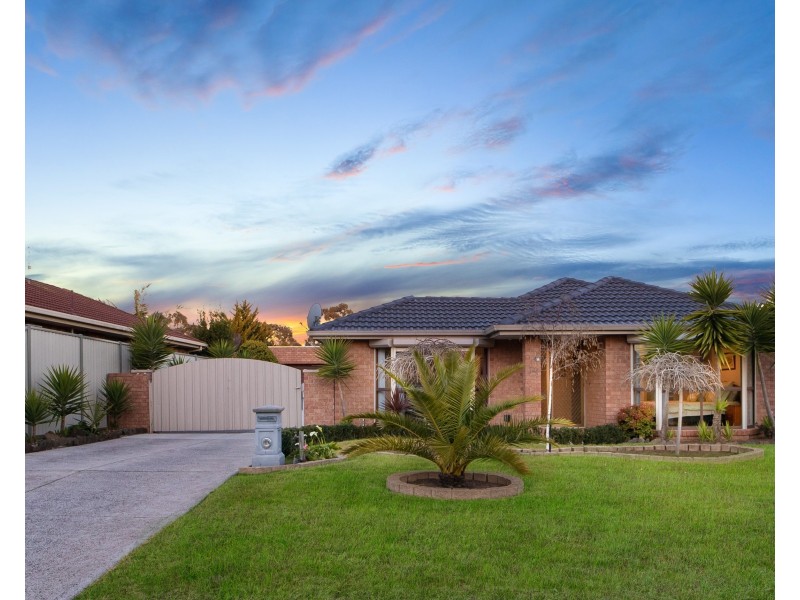 14 Poltava Walk, Delahey VIC 3037