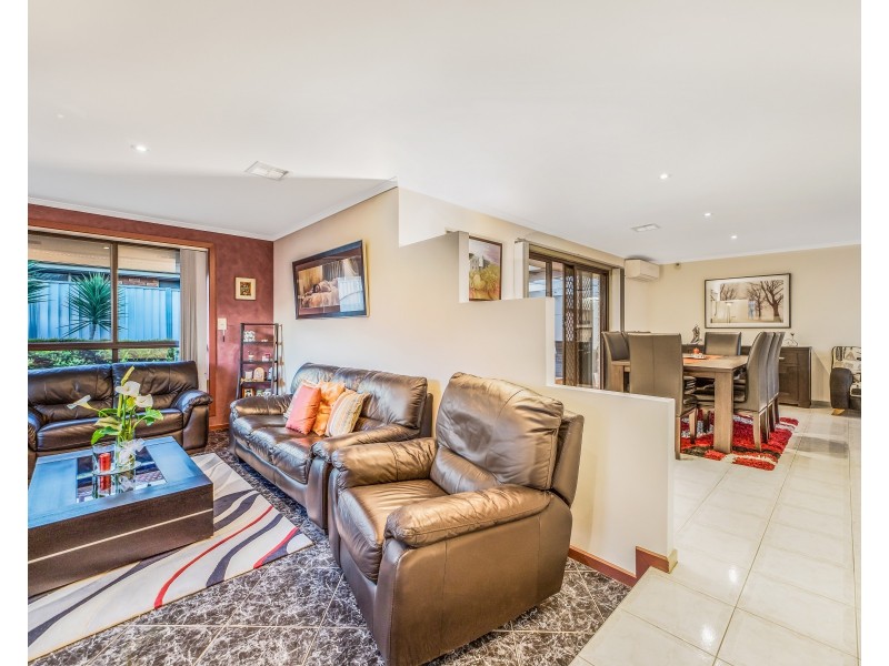 14 Poltava Walk, Delahey VIC 3037