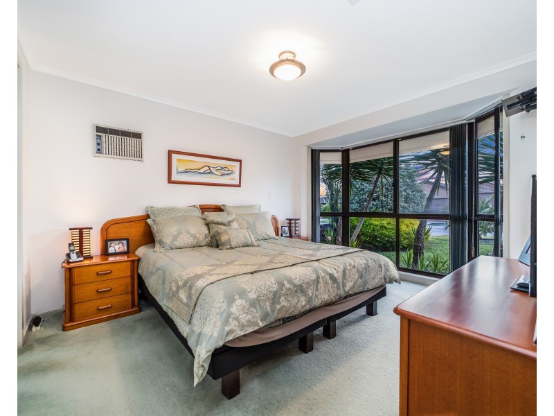 14 Poltava Walk, Delahey VIC 3037