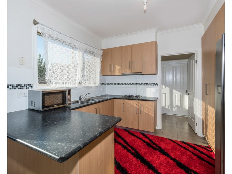 1/12 Eureka Court, Kings Park VIC 3021