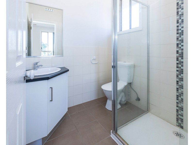 1/12 Eureka Court, Kings Park VIC 3021