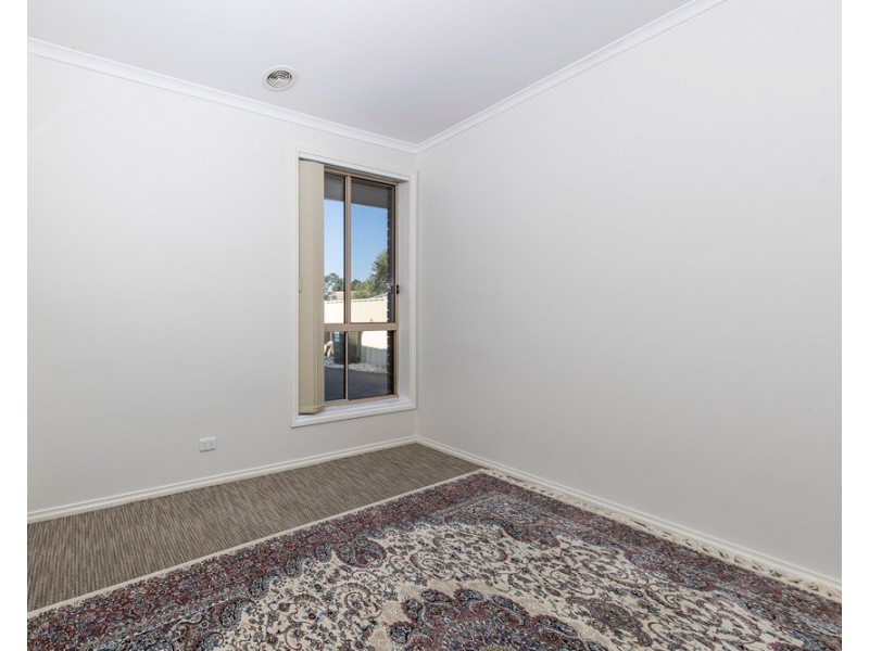 1/12 Eureka Court, Kings Park VIC 3021