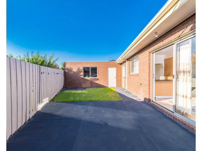 1/12 Eureka Court, Kings Park VIC 3021