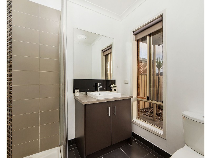 5  Rokewood Street, Burnside Heights VIC 3023