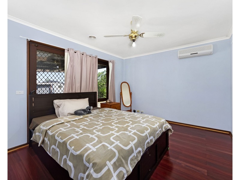 7 Yale Walk, Kings Park VIC 3021