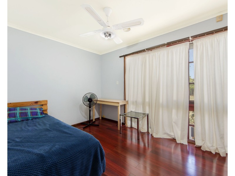 7 Yale Walk, Kings Park VIC 3021