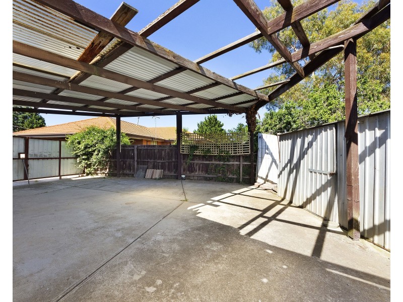 7 Yale Walk, Kings Park VIC 3021