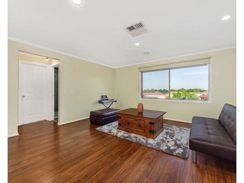 10 Rogers Close, Burnside VIC 3023
