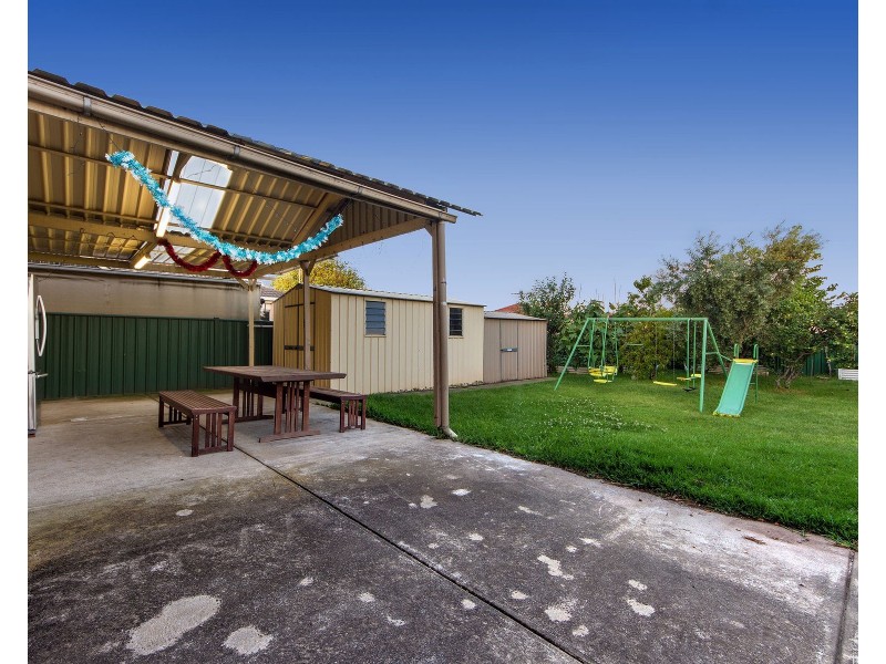 10 Rogers Close, Burnside VIC 3023