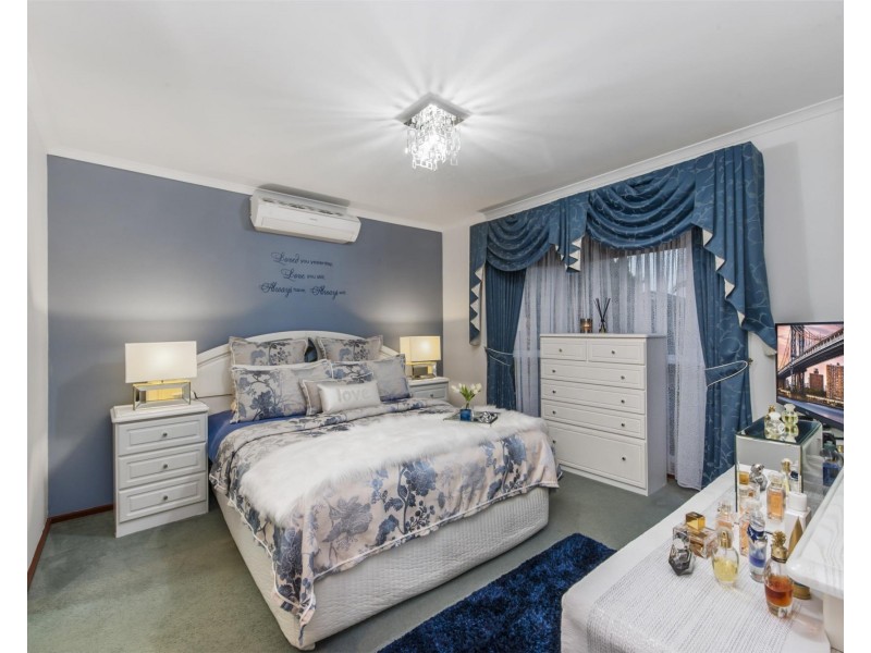 9 McNicholl Way, Delahey VIC 3037