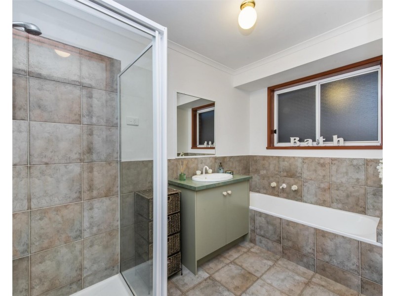 9 McNicholl Way, Delahey VIC 3037