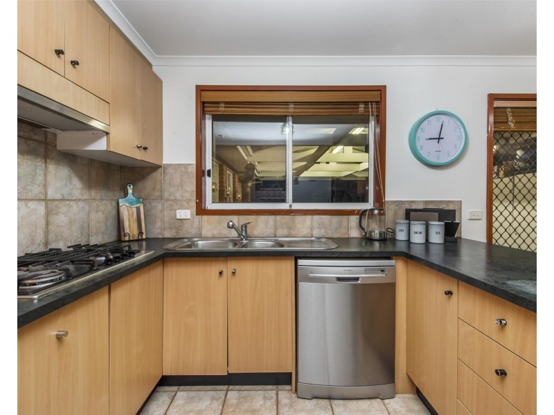 9 McNicholl Way, Delahey VIC 3037