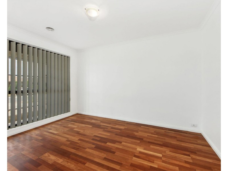 10  Duneed Way, Delahey VIC 3037