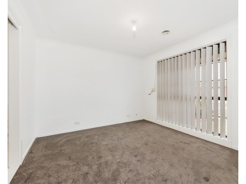 10  Duneed Way, Delahey VIC 3037