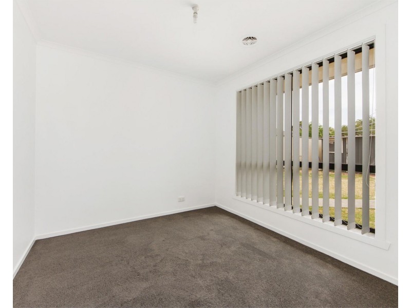 10  Duneed Way, Delahey VIC 3037