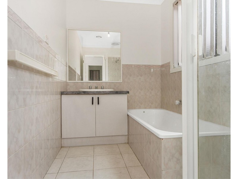 10  Duneed Way, Delahey VIC 3037