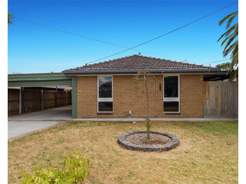 2 Bernard Drive, Melton South VIC 3338