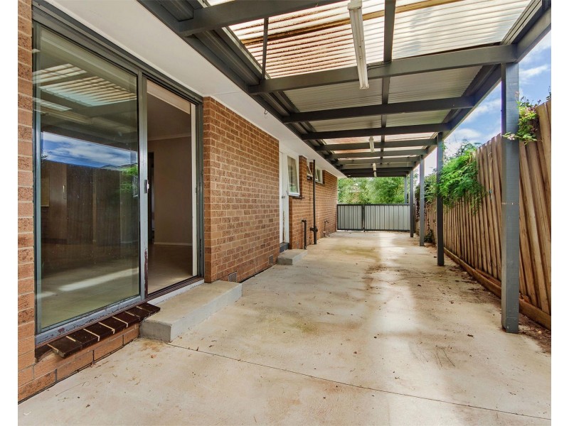 2 Bernard Drive, Melton South VIC 3338