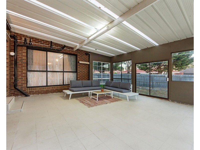 1 Balaka Court, Delahey VIC 3037