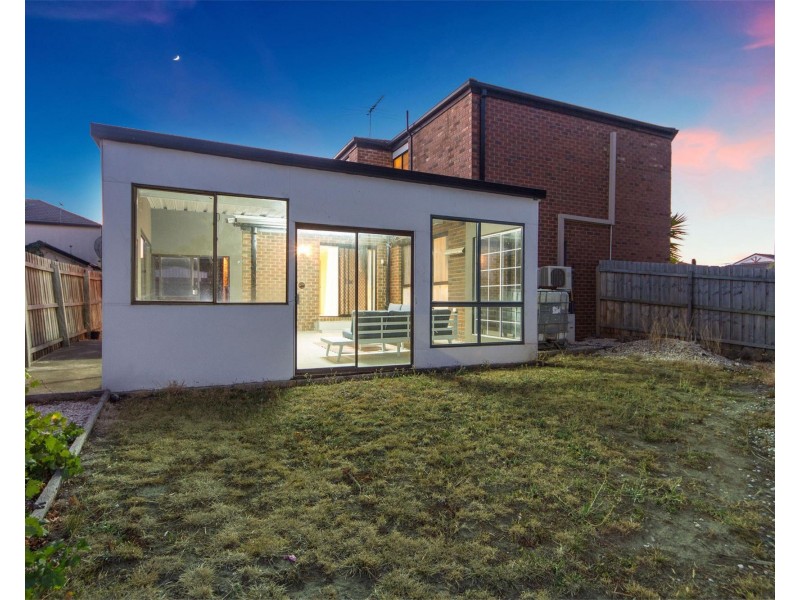 1 Balaka Court, Delahey VIC 3037