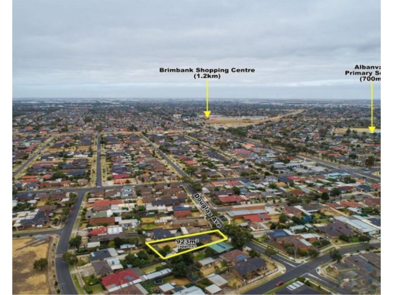 14 Douglas Avenue, St Albans VIC 3021
