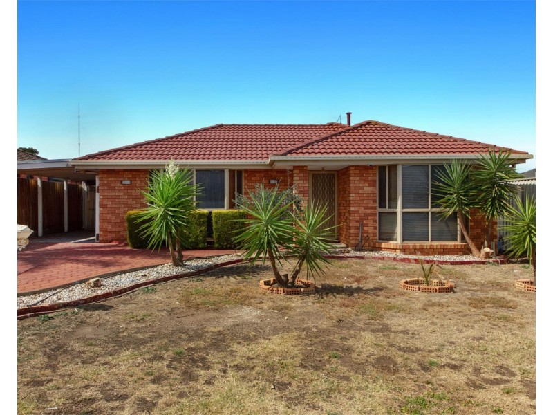 16 Poltava Walk, Delahey VIC 3037