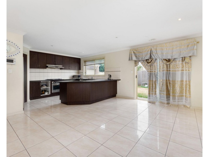2 Latrobe Terrace, Taylors Hill VIC 3037