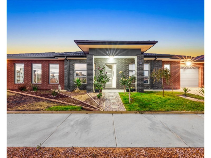 18 Lam Way, Brookfield VIC 3338