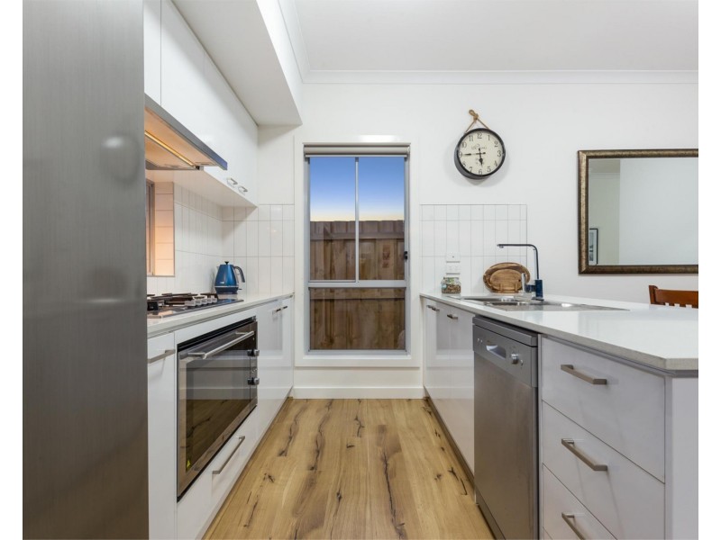 18 Lam Way, Brookfield VIC 3338