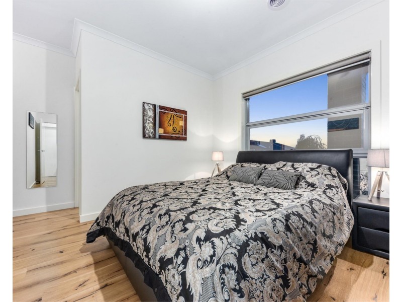 18 Lam Way, Brookfield VIC 3338