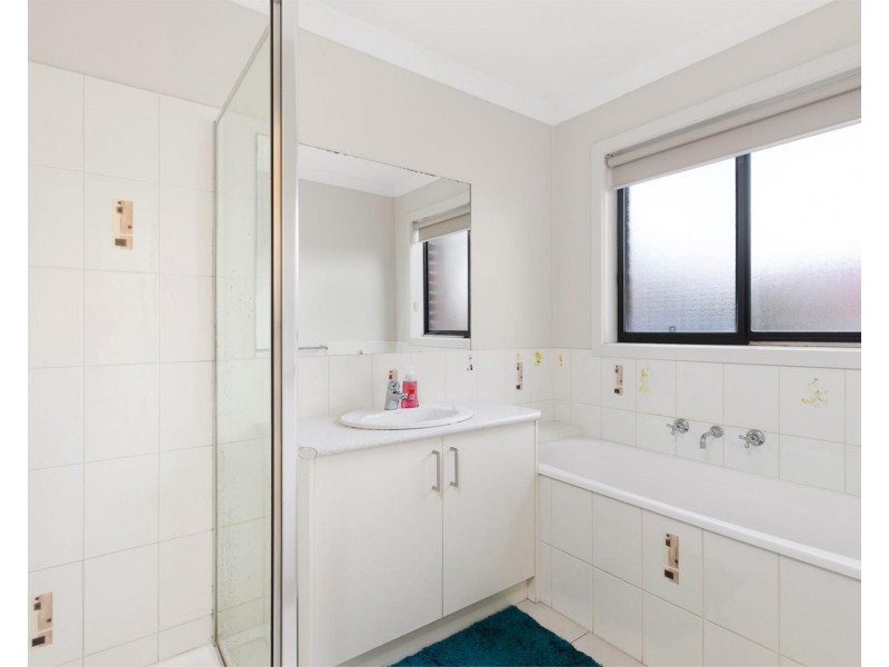 1 Ironbark Grove, Burnside Heights VIC 3023