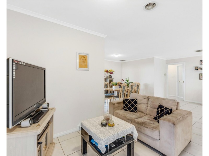 3 Tannaroo Crescent, Delahey VIC 3037