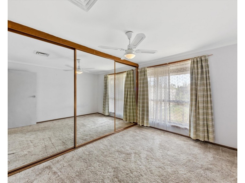 41 Angourie Crescent, Taylors Lakes VIC 3038