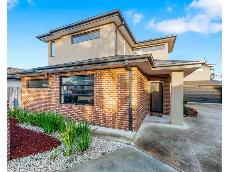 1/7 Lacebark Road, Delahey VIC 3037