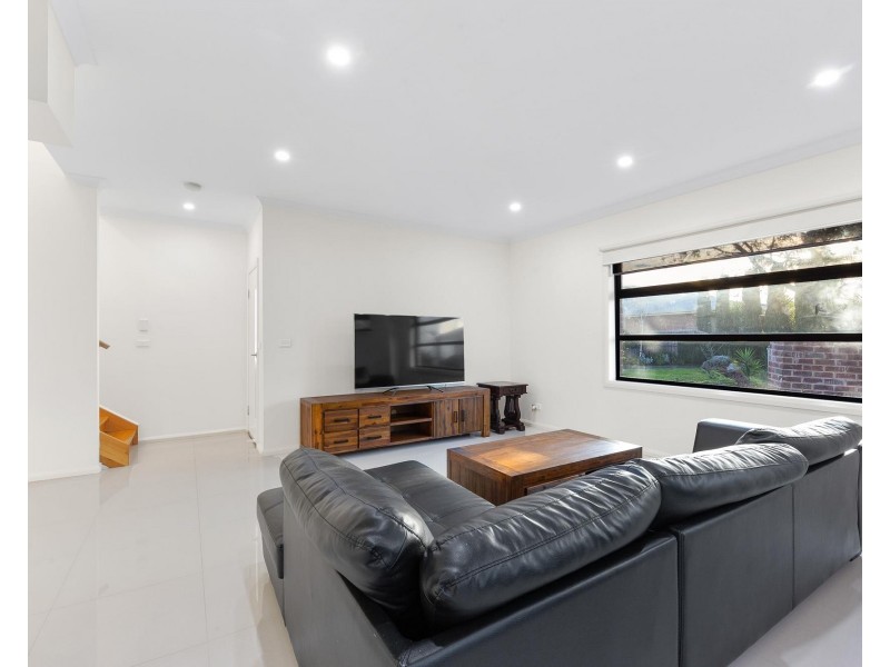 1/7 Lacebark Road, Delahey VIC 3037