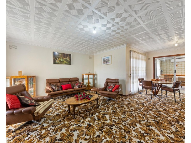 25 Yarmouth Avenue, St Albans VIC 3021