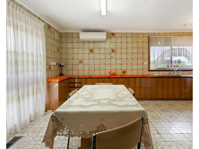 25 Yarmouth Avenue, St Albans VIC 3021