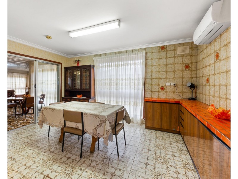 25 Yarmouth Avenue, St Albans VIC 3021