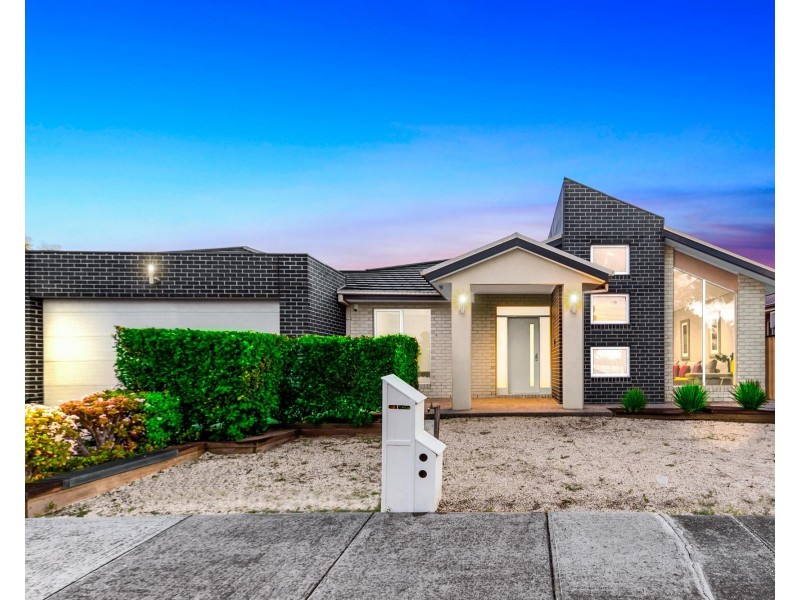 15 Tarago Terrace, Taylors Hill VIC 3037