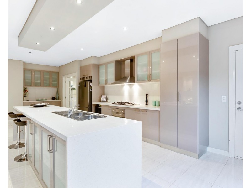 15 Tarago Terrace, Taylors Hill VIC 3037