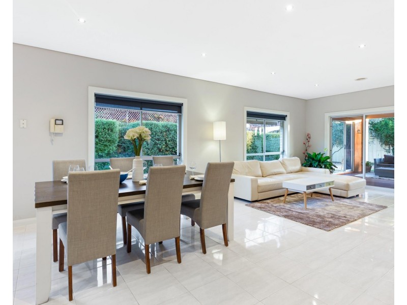 15 Tarago Terrace, Taylors Hill VIC 3037