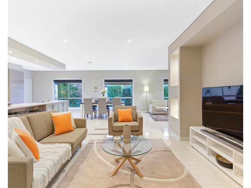 15 Tarago Terrace, Taylors Hill VIC 3037